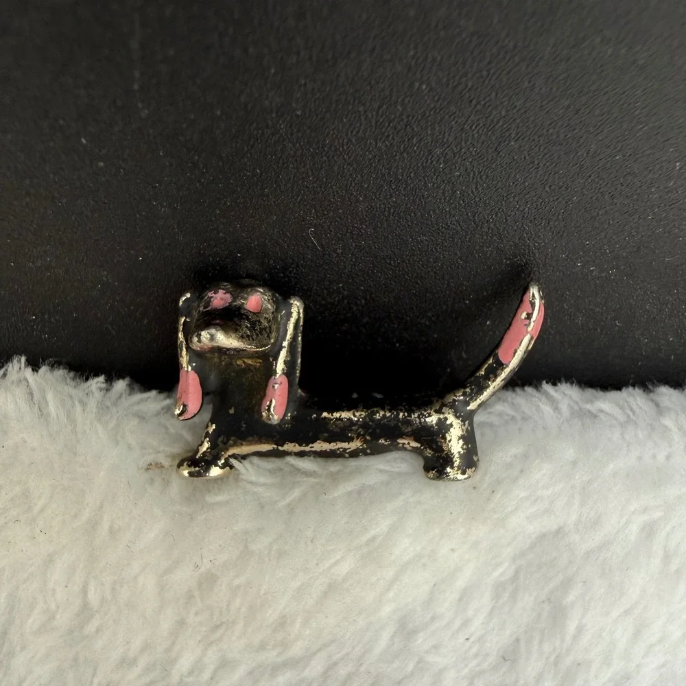 Vintage Dog Pin Black Dachshund Enamel Gold Tone Wiener Dog